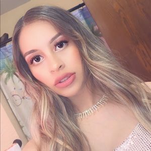 Meet your Posher, Anabel